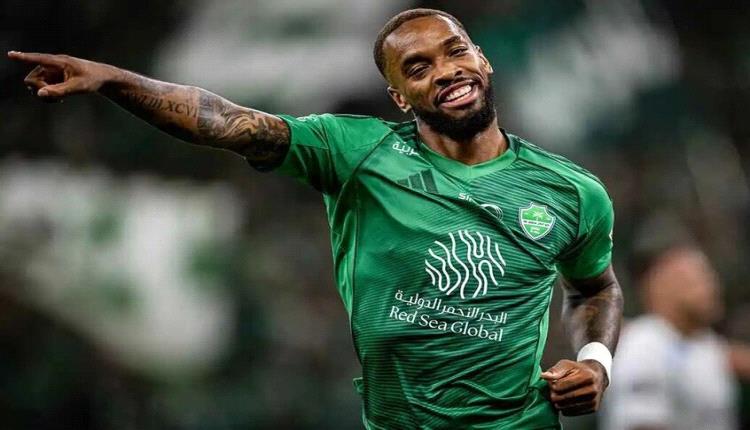 إيفان توني يحسم مستقبله مع الأهلي السعودي 