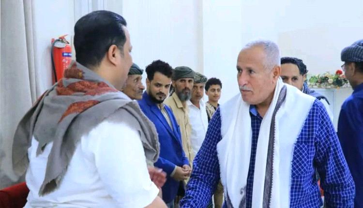  يتقدمهم العميد سامي السعيدي …. قيادة المؤسسة الاقتصادية تستقبل جموع المعزّين في وفاة مدير أمنها العقيد الركن فاروق الداعري