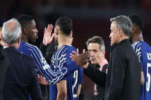 
باريس يحسم جدل "الحرب الكلامية" بين ديمبلي وإنريكي