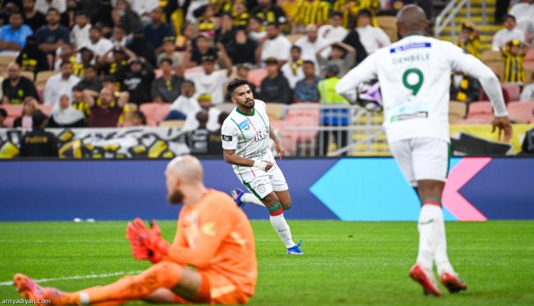 الاتحاد يتعثر مجدداً ويخسر أمام الاتفاق