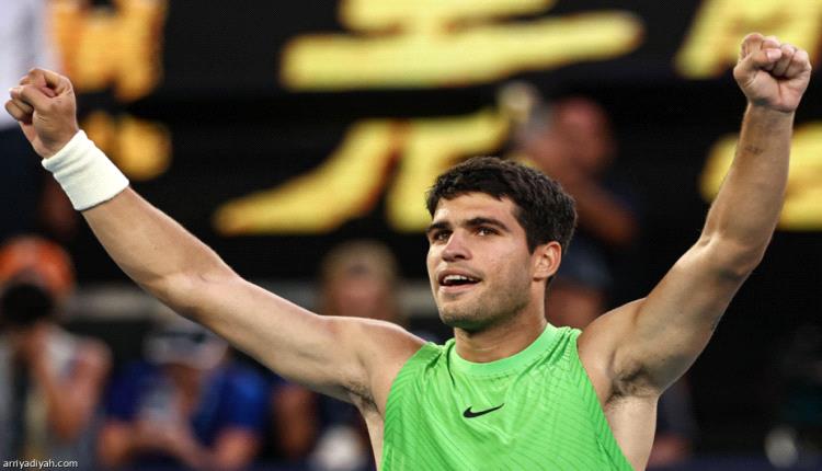 
ألكاراز يقصي زفيريف بعد 5 ساعات