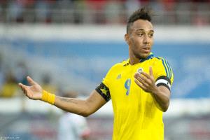 حكومة الجابون توقف المنتخب.. وتستبعد أوباميانج