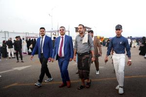 مدير عام الإدارة العامة لنظم المدفوعات بالبنك المركزي يتفقد معرض “سوق من غير كاش” ويقر تمديد فعالياته يومًا إضافيًا