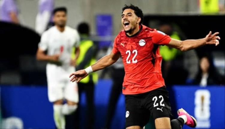 وسط منافسة شرسة.. كم يبلغ عرض توتنهام لشراء عمر مرموش؟