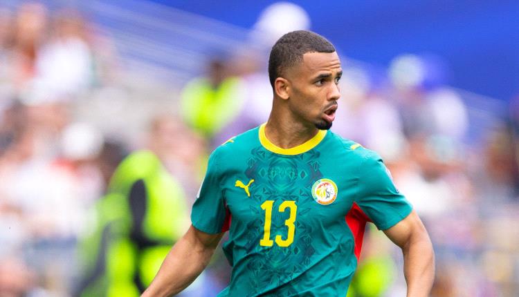 "أتحدث معه بالعربية".. والد ندياي يكشف موقفه من عرض الهلال

