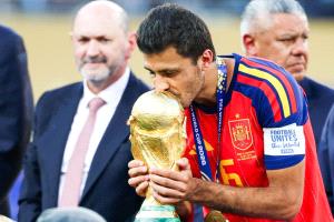 أفضل لاعب بالمونديال تحت مجهر باريس سان جرمان