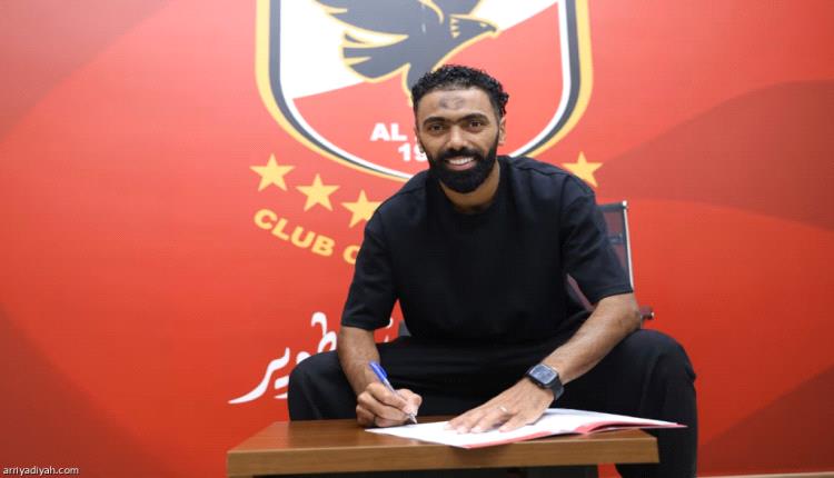 الأهلي يُجدد عقد الشحات