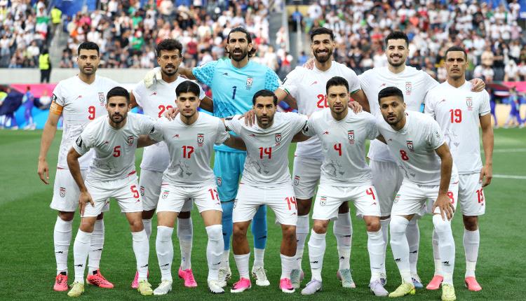 منتخب إيران يعلن موقفه الرسمي من احتفالات المثليين في مباراة مصر

