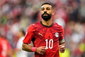إعلامي مصري يكشف عن عرض سعودي لمحمد صلاح براتب ضخم