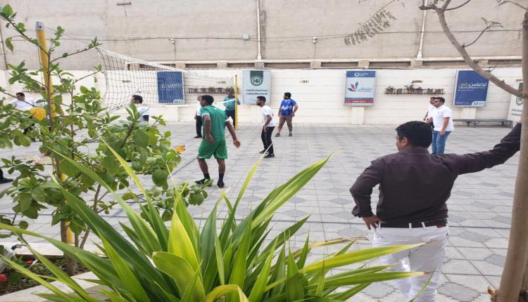 أجواء الأسرة الواحدة في مصرف رياض الحروي .. بلسان الزوار 