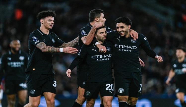 عمر مرموش يثير الجدل برد فعله بعد استبداله أمام وست هام 