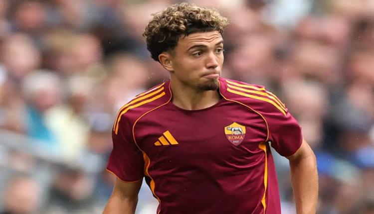 احتجاز الدولي المغربي نايل العيناوي مع أسرته خلال سطو مسلح على منزله في روما