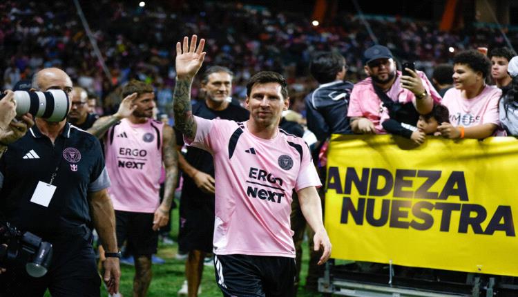 ميسي يدخل عالم الموسيقى!