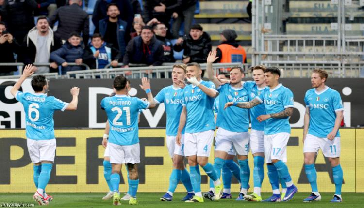 نابولي يصعد إلى وصافة الدوري الإيطالي
