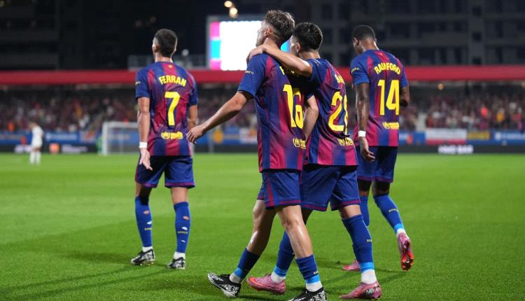 نجم برشلونة يثور ضد فليك: لست سعيدًا.. أستحق اللعب أكثر
