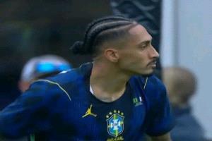 برشلونة يخسر رافينيا 5 أسابيع