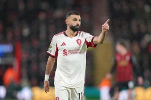 أول نادي يعلن رغبته في التعاقد مع محمد صلاح