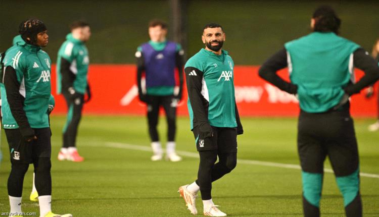 ليفربول وأستون فيلا لحسم التأهل لدوري الأبطال... وسلوت تحت المهجر