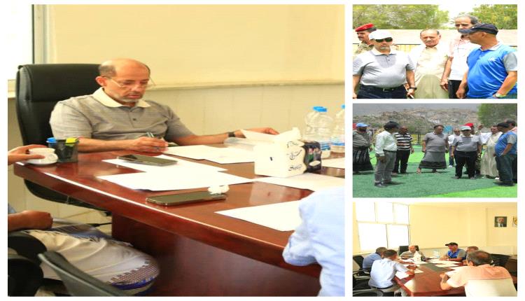 الهيئة الإدارية لنادي الصقر تعقد اجتماعها الدوري وتطلع على أعمال ملعب القدم