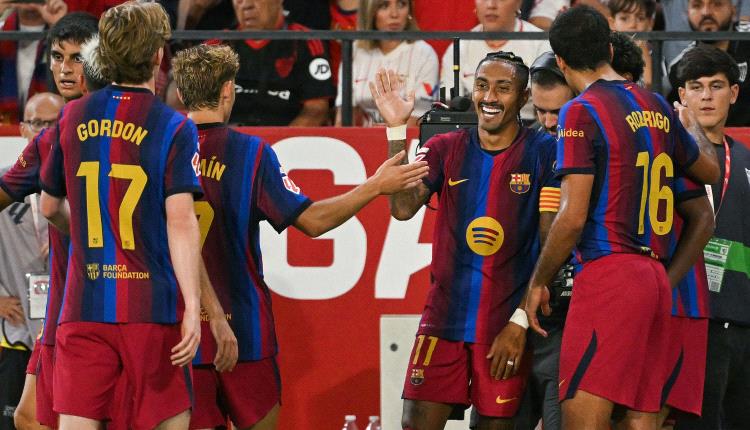 برشلونة يراقب تألق "فرصته الضائعة" في التوقف الدولي
