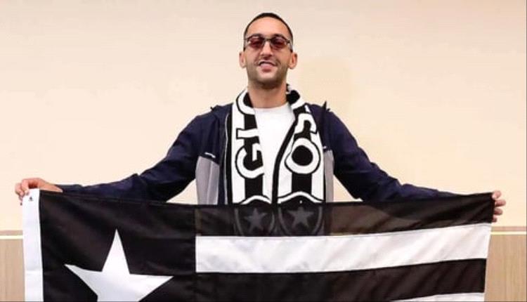 
استقبال حافل لحكيم زياش بعد وصوله البرازيل للانضمام إلى بوتافوغو